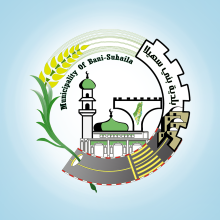 طواقم الطوارئ في بلدية بني سهيلا تواصل الليل بالنهار في سبيل العمل على توفير المياه المحلاة لسكان المدينة والنازحين إليها من القرى المجاورة دون انقطاع